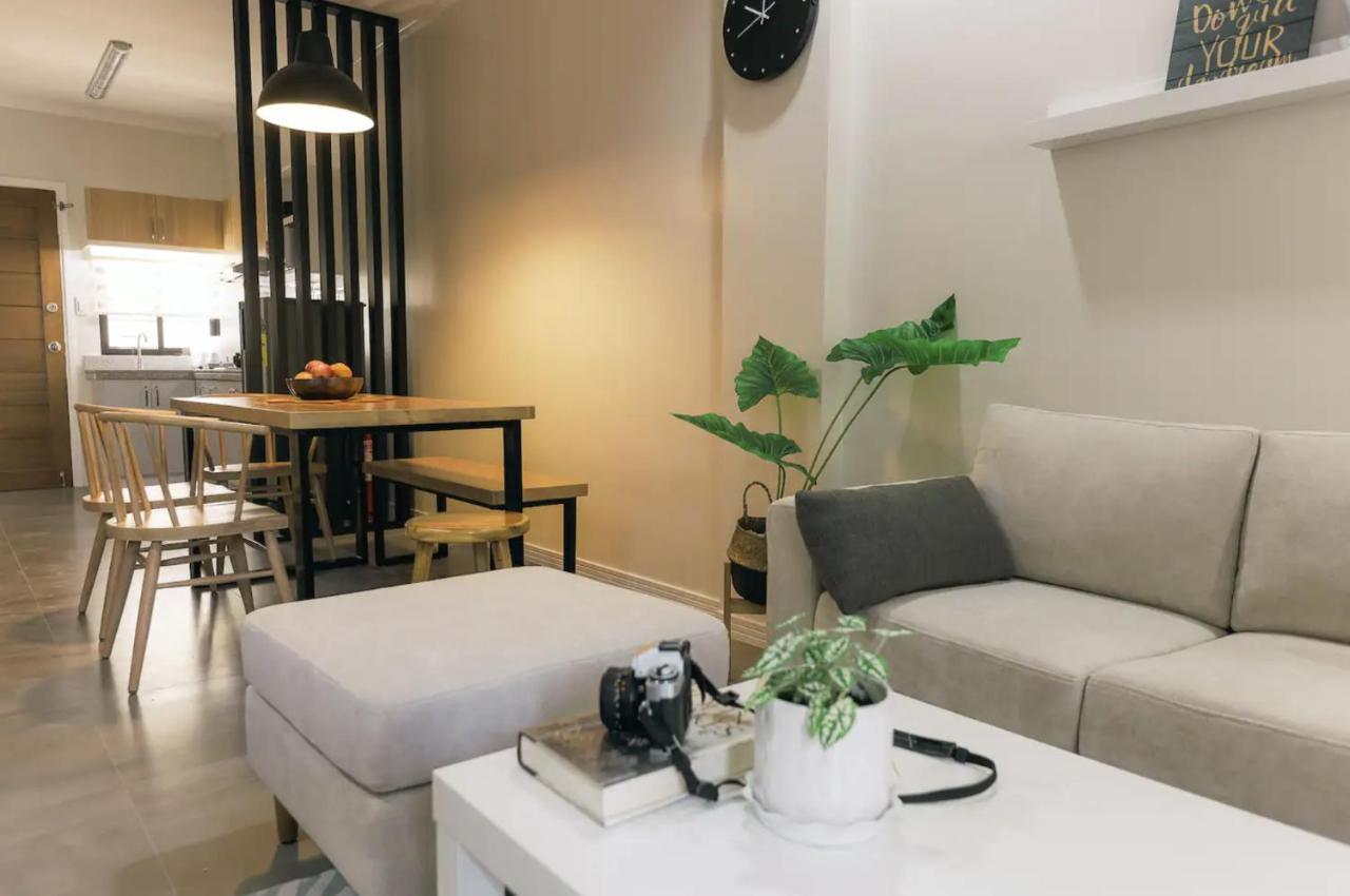 Two Bedroom Residential Home With Own Parking Angeles Exteriör bild