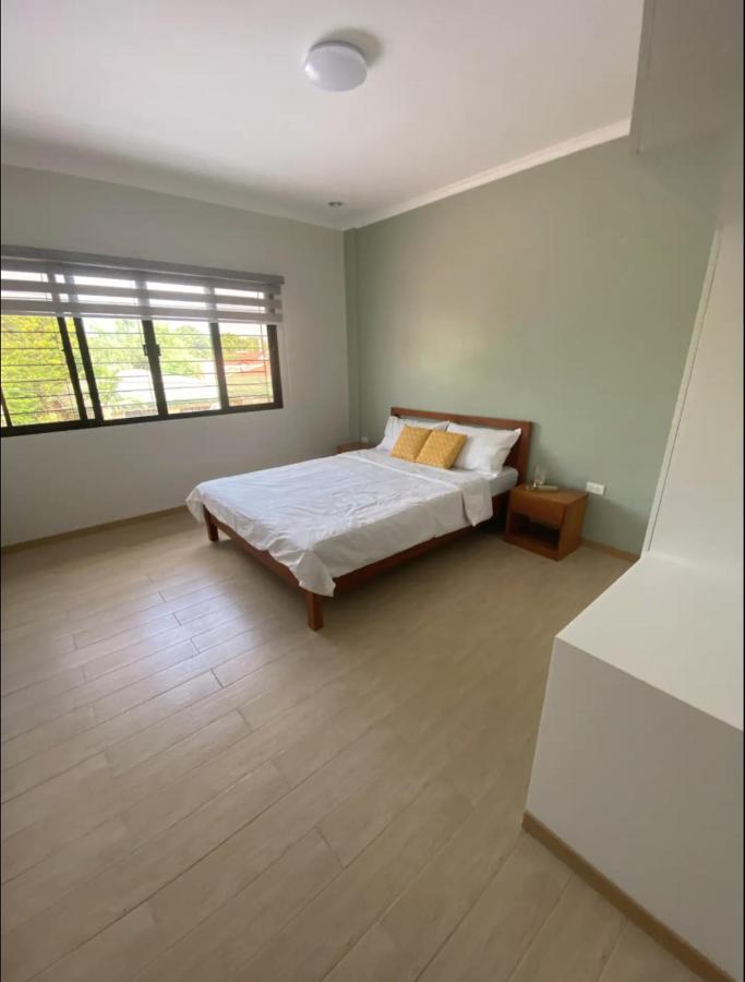 Two Bedroom Residential Home With Own Parking Angeles Exteriör bild
