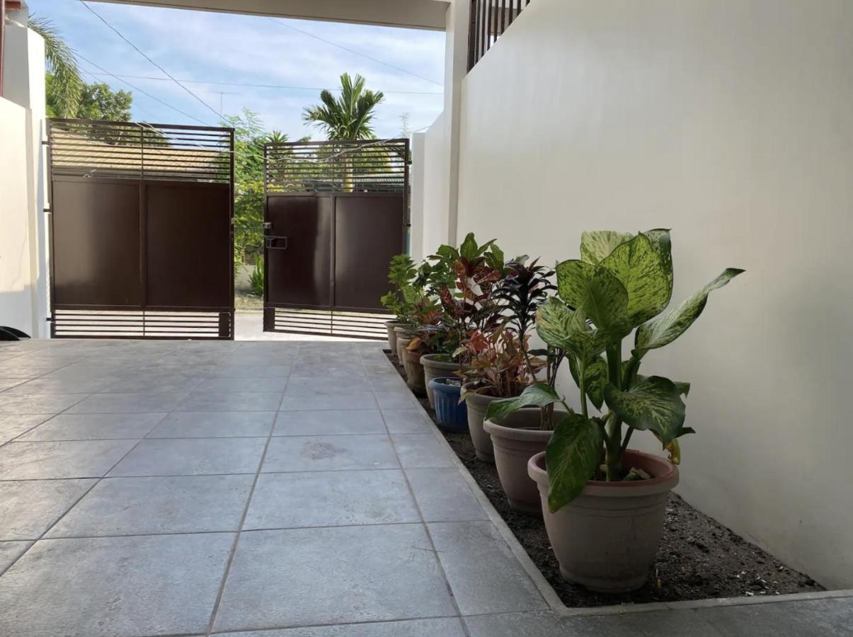 Two Bedroom Residential Home With Own Parking Angeles Exteriör bild