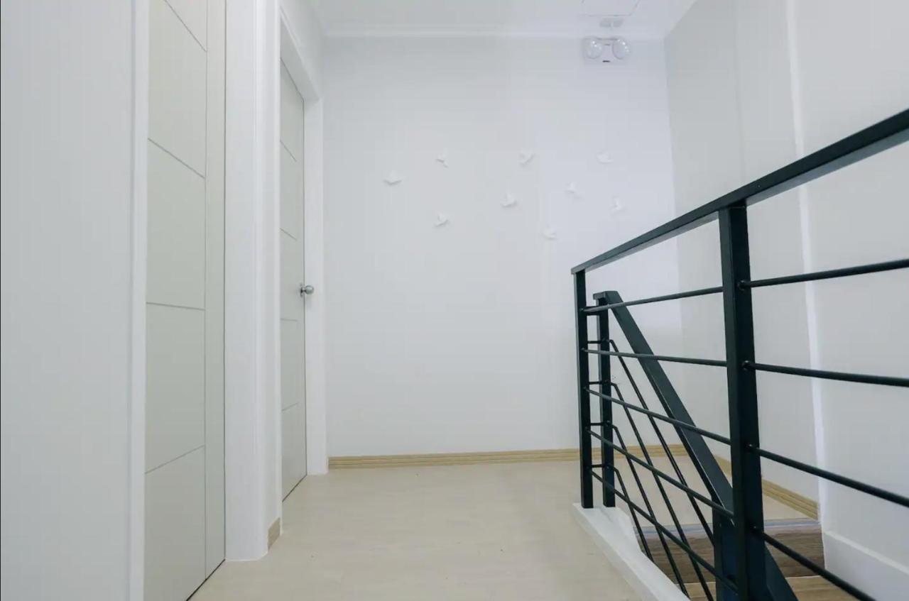 Two Bedroom Residential Home With Own Parking Angeles Exteriör bild
