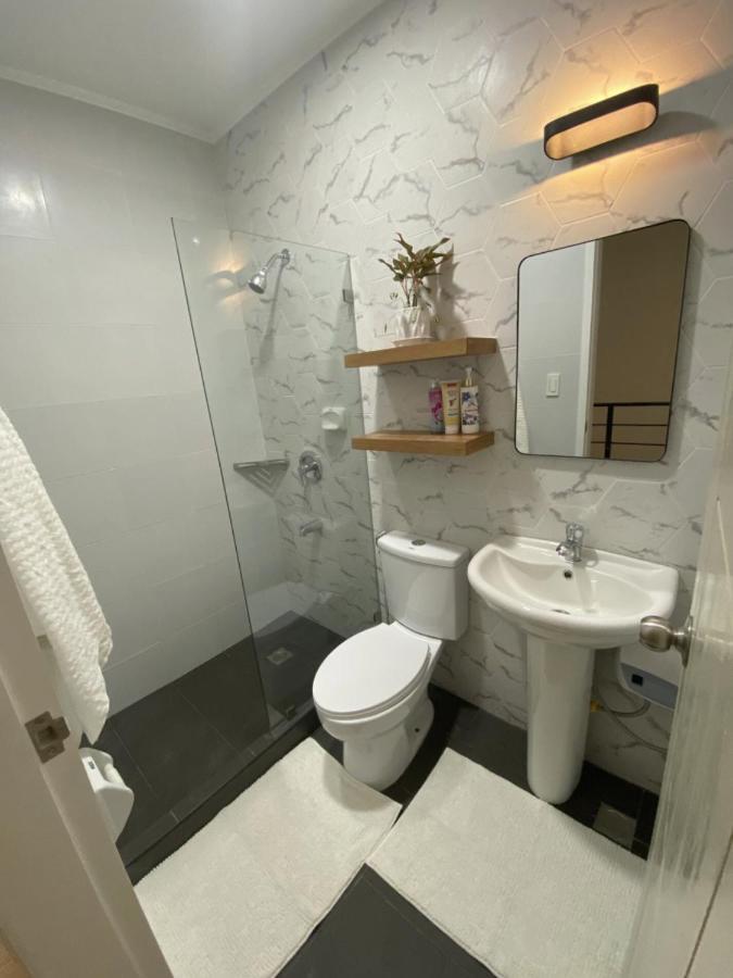 Two Bedroom Residential Home With Own Parking Angeles Exteriör bild